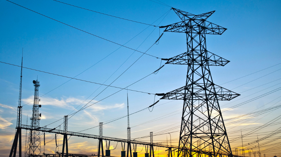 Expertul economic Viorel Gîrbu pentru INFODEBIT: Venituri record pentru operatorii de pe piața energiei electrice